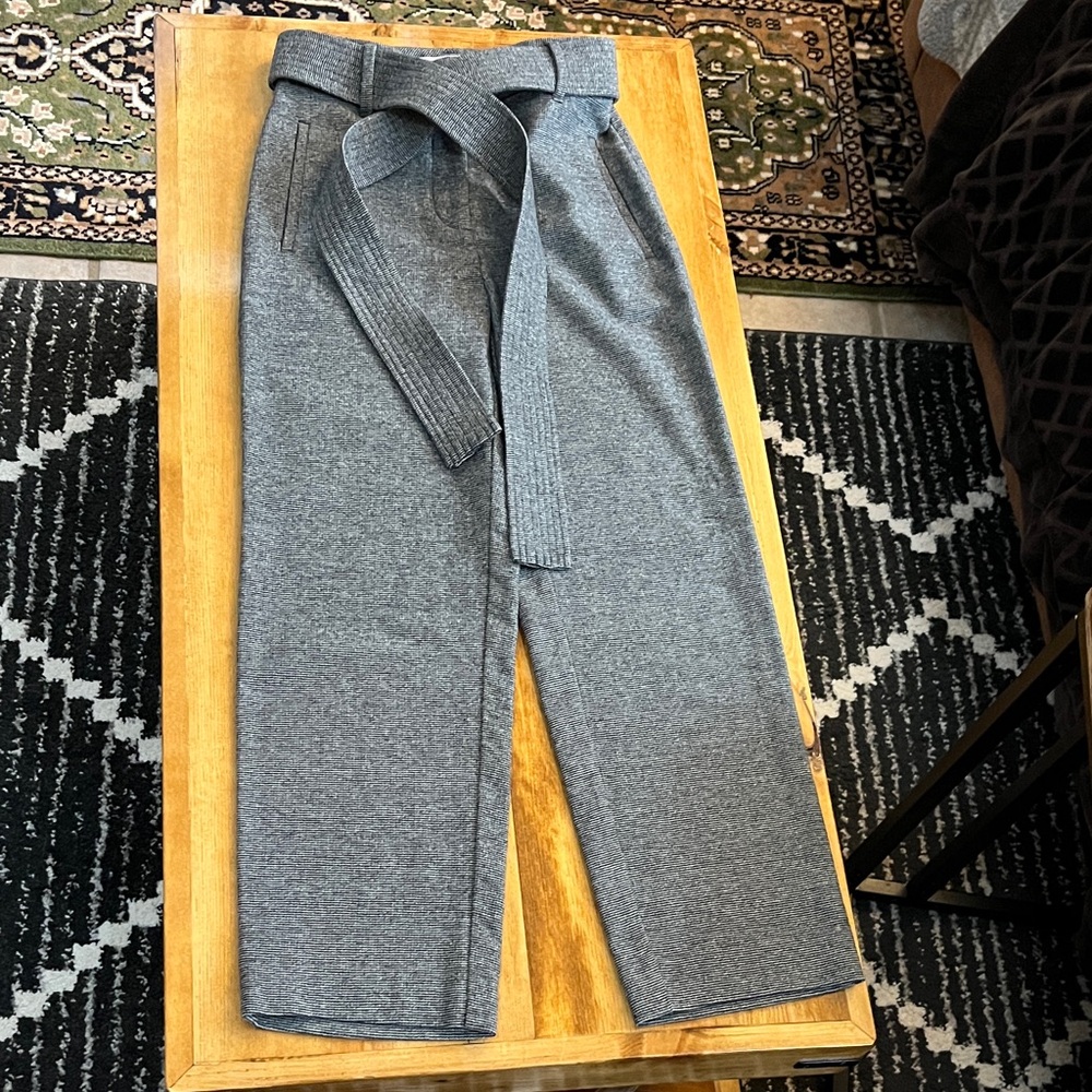 Wilfred Gray Knit Belted Crop Trousers 00